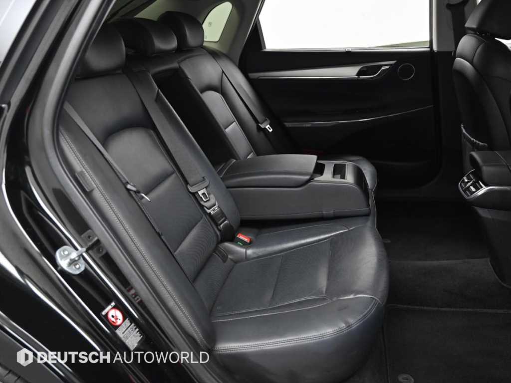 HYUNDAI Grandeur - Vista 12