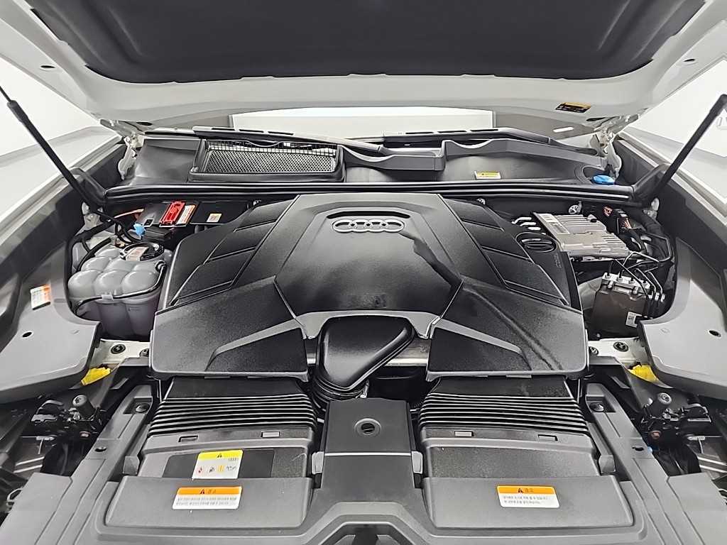 Audi Q8 - Vista 5