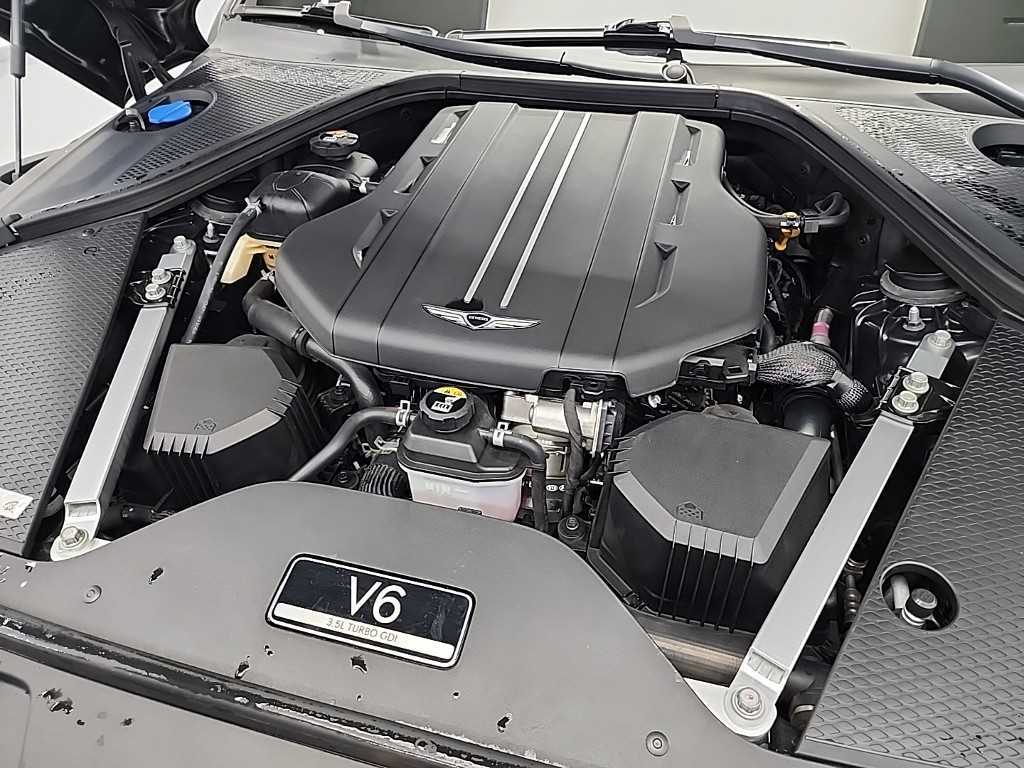 Genesis G90 - Vista 5