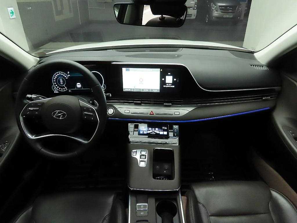HYUNDAI Grandeur - Vista 8