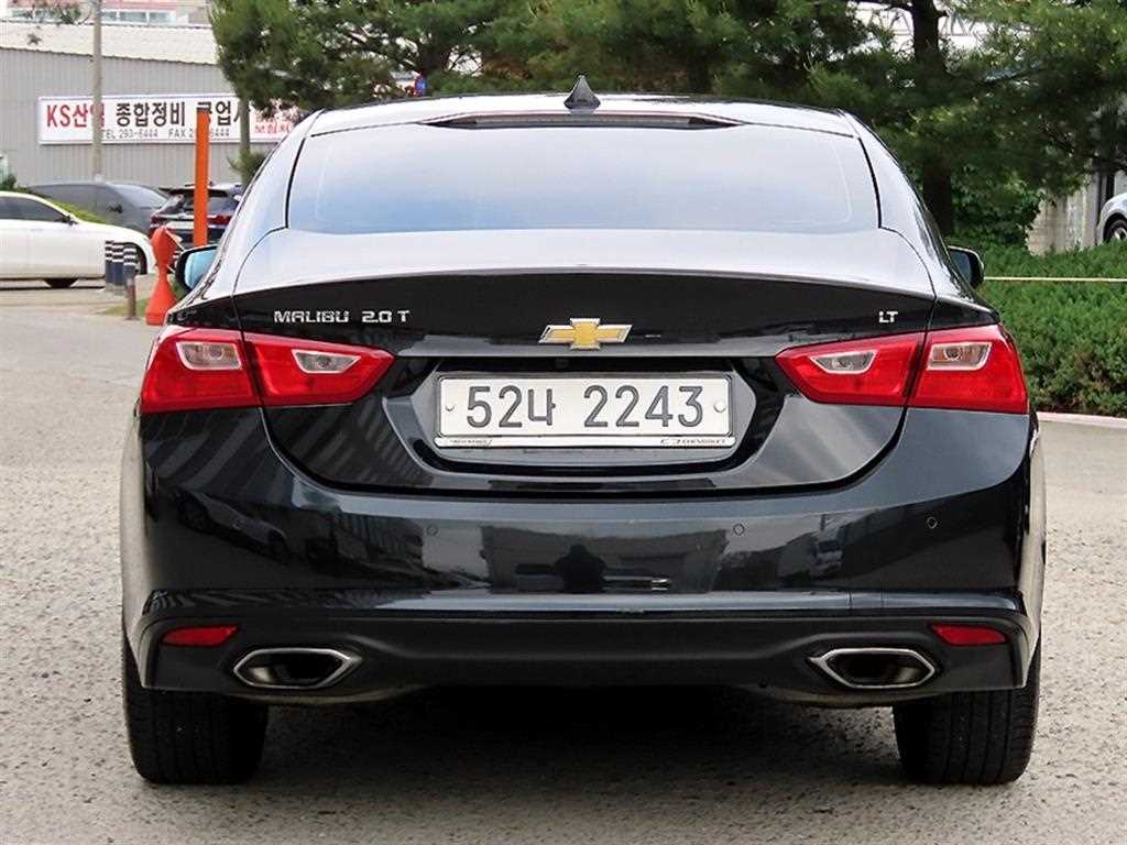 Chevrolet Malibu - Vista 4