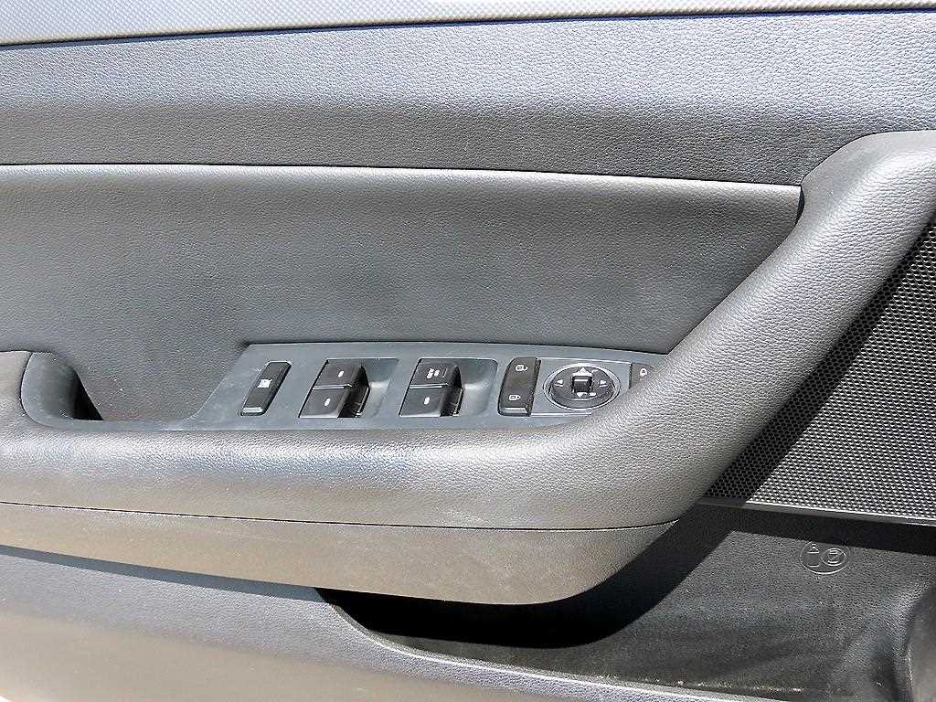 HYUNDAI Sonata - Vista 11
