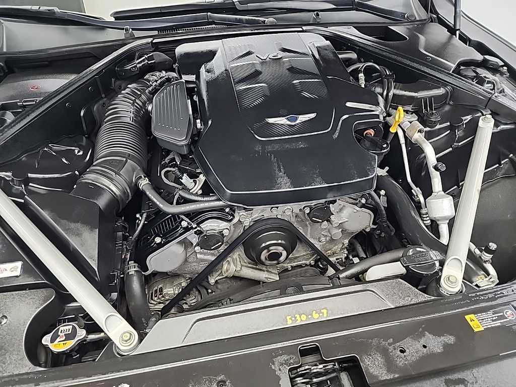 Genesis G90 - Vista 5
