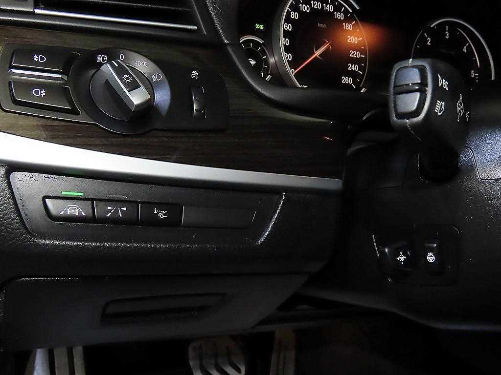 BMW 5 Series 2016 Negro - Importación desde Corea - HF Imports Iquique - Foto 14
