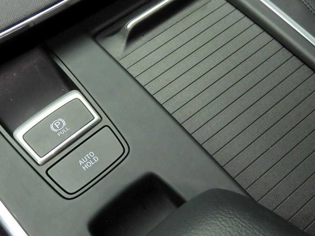 HYUNDAI Grandeur - Vista 11