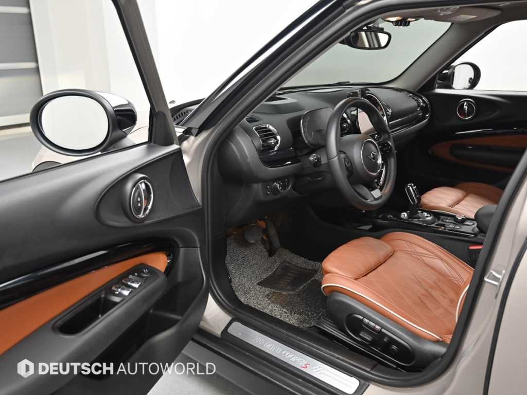 Mini Clubman - Vista 11