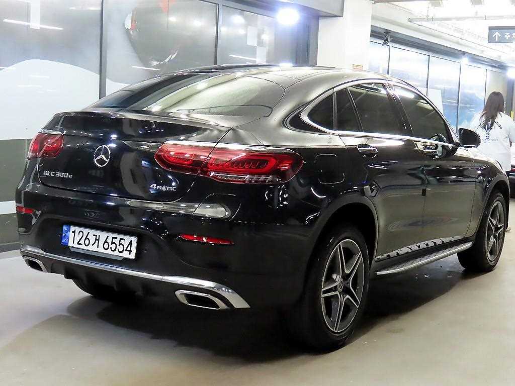 Mercedes Benz GLC Class - Vista 4