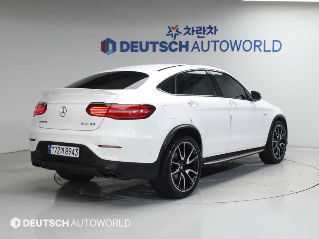 Mercedes Benz GLC Class - Vista 3
