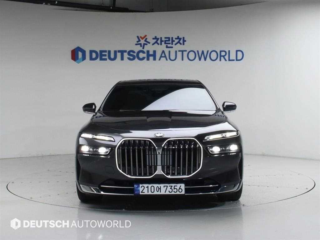 BMW 7 Series - Vista 3