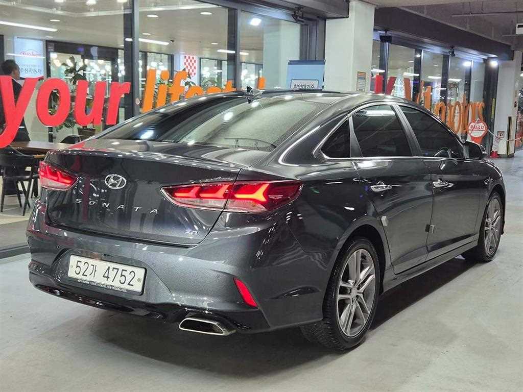 HYUNDAI Sonata - Vista 4
