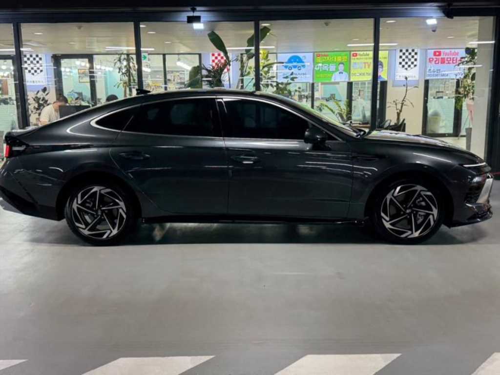 HYUNDAI Sonata - Vista 3