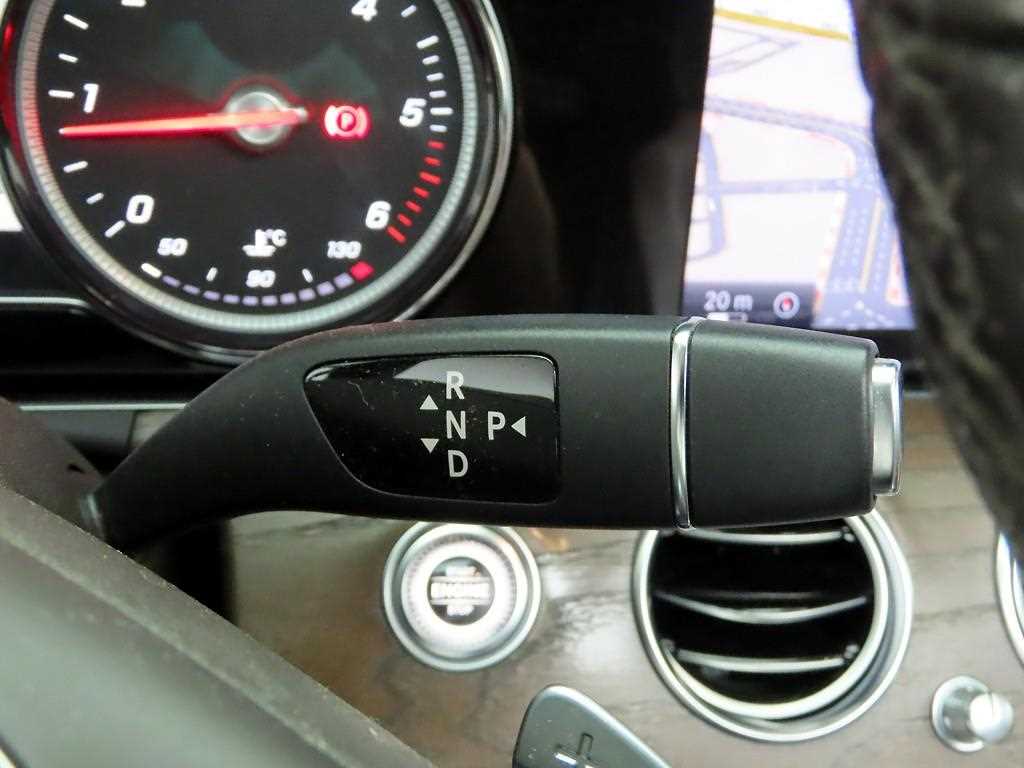 Mercedes Benz E class - Vista 11