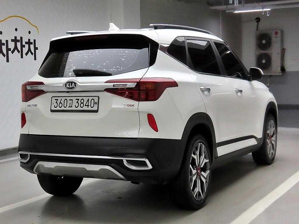 KIA Seltos - Vista 4