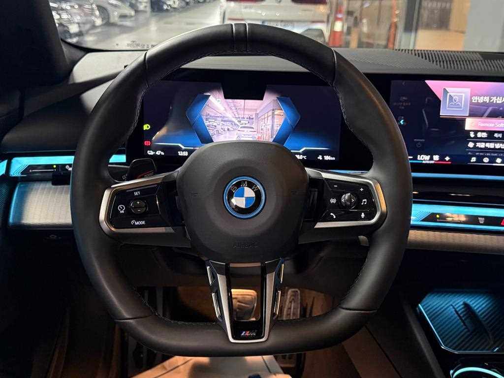 BMW i5 - Vista 8