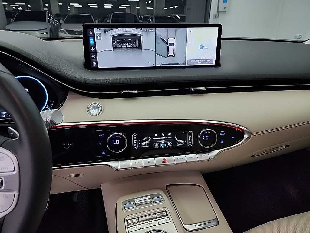 Genesis GV70 - Vista 10