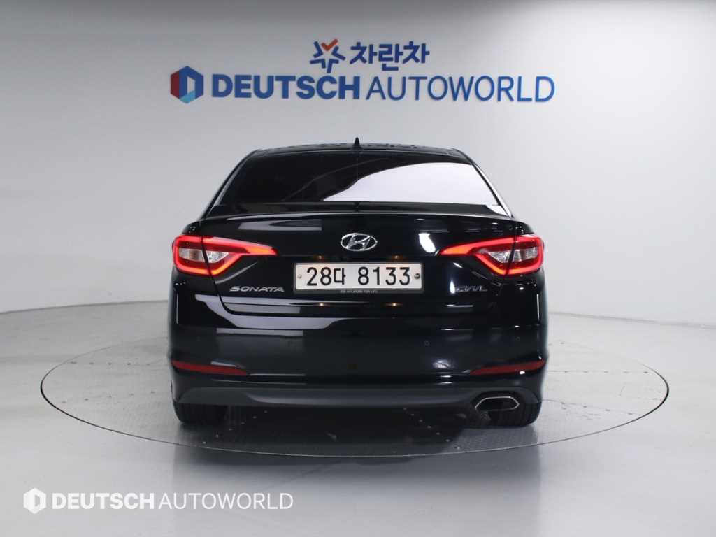 HYUNDAI Sonata - Vista 4