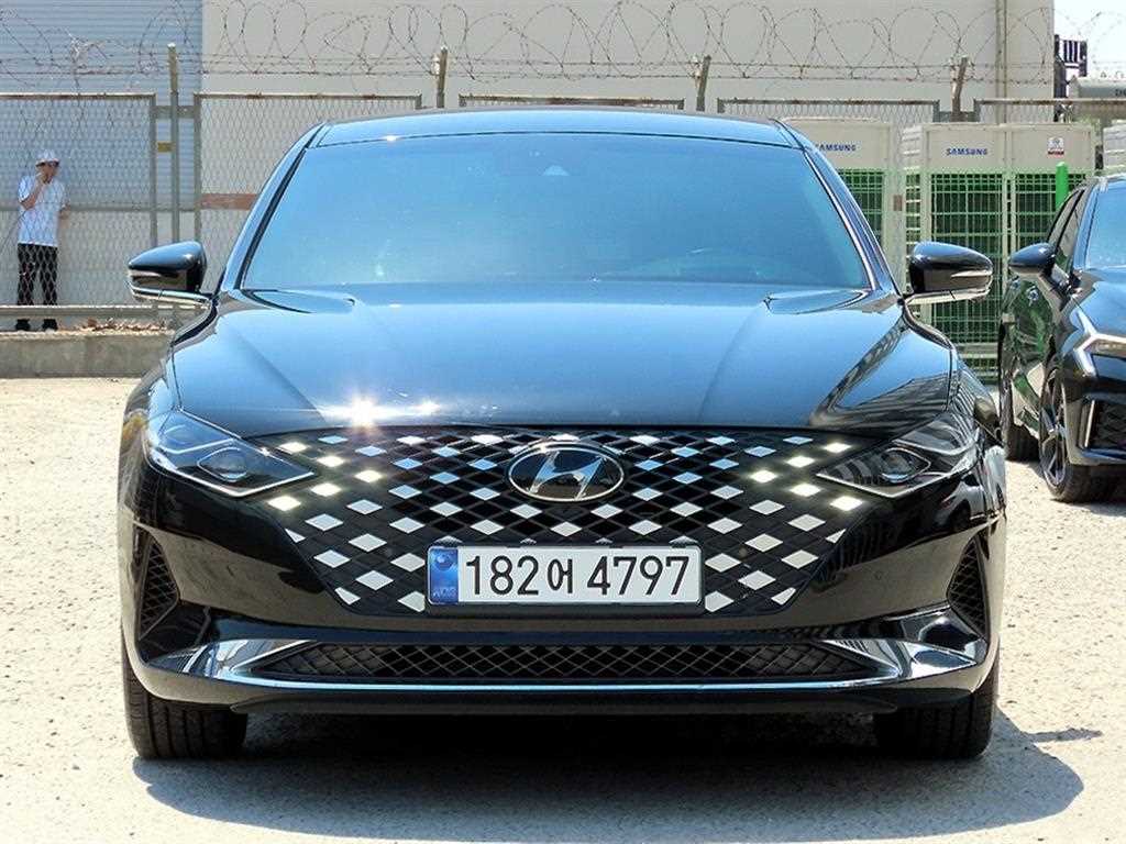 HYUNDAI Grandeur 2023 Negro - Importación desde Corea - HF Imports Iquique - Foto 1