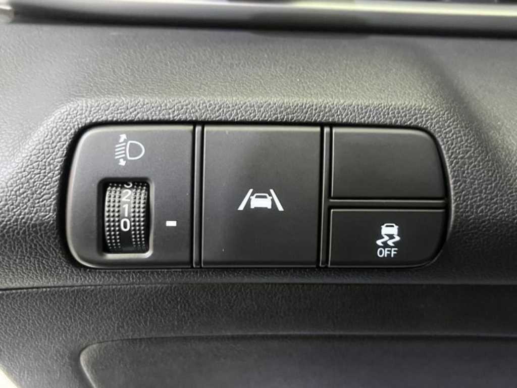 HYUNDAI Avante - Vista 6