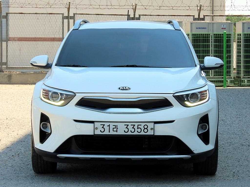 KIA Stonic 2018 Blanco - Importación desde Corea - HF Imports Iquique - Foto 1