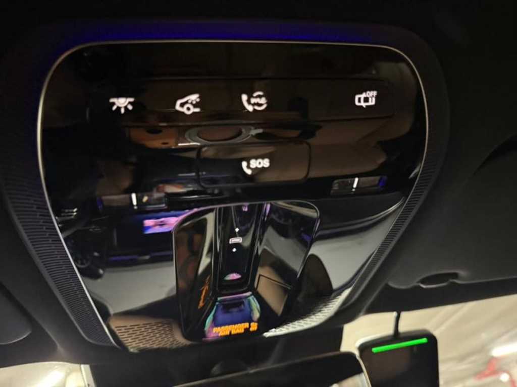Mercedes Benz E class - Vista 12
