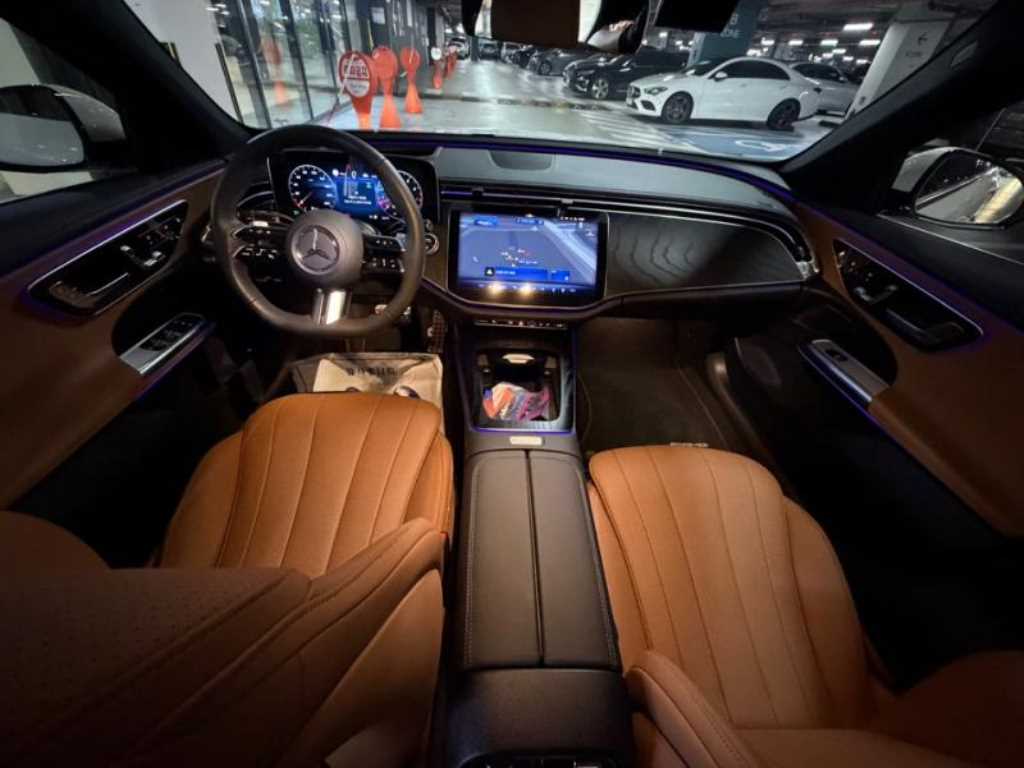 Mercedes Benz E class - Vista 7