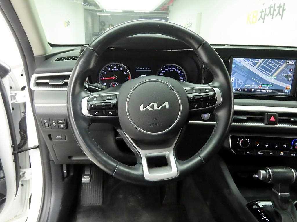 KIA K5 - Vista 6