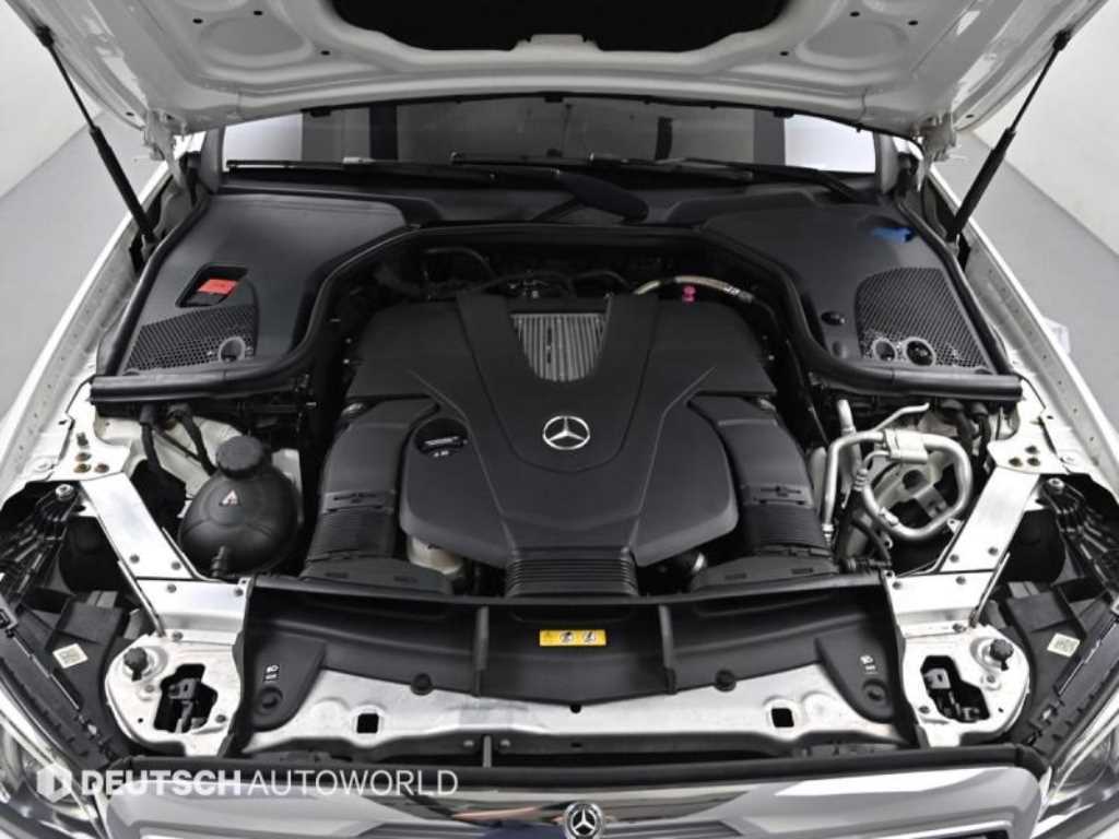 Mercedes Benz E class - Vista 8