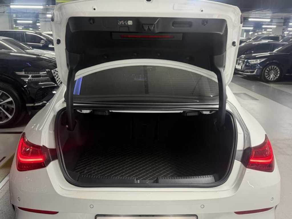 Mercedes Benz CLA Class - Vista 5