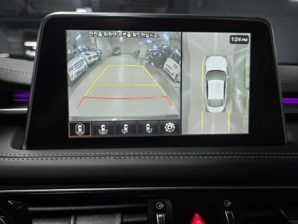 Genesis G70 - Vista 10