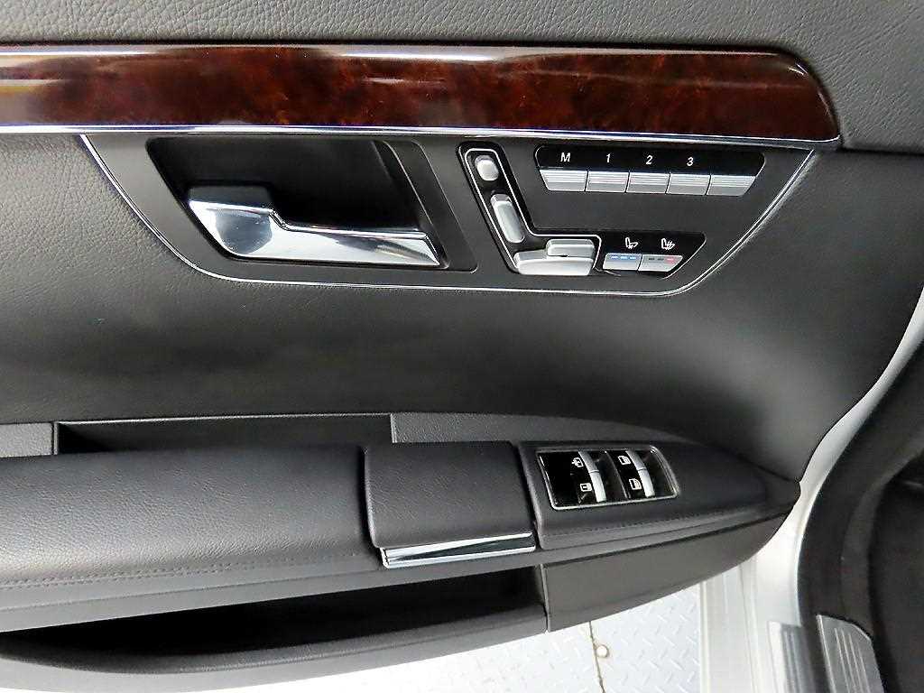 Mercedes Benz S Class - Vista 12
