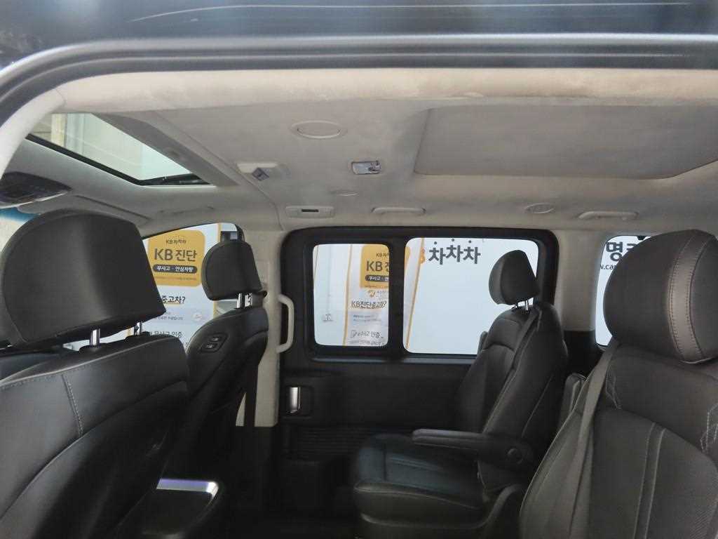 HYUNDAI Staria 2023 Negro - Importación desde Corea - HF Imports Iquique - Foto 18