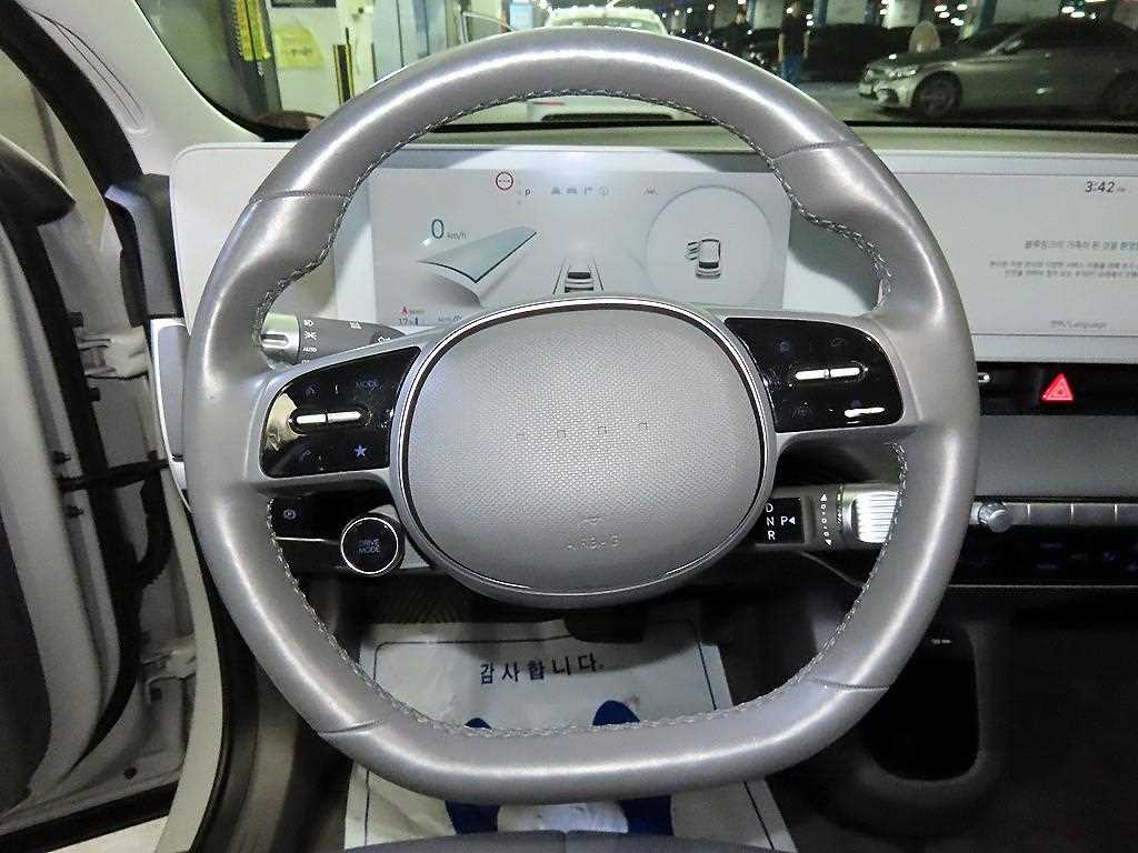 HYUNDAI Ioniq 5 - Vista 8