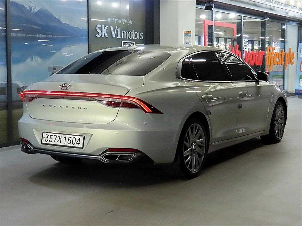 HYUNDAI Grandeur - Vista 4