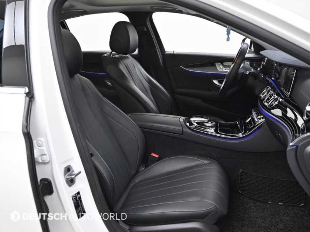 Mercedes Benz E class - Vista 12