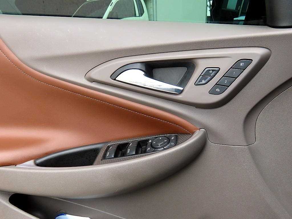 Chevrolet Malibu - Vista 11
