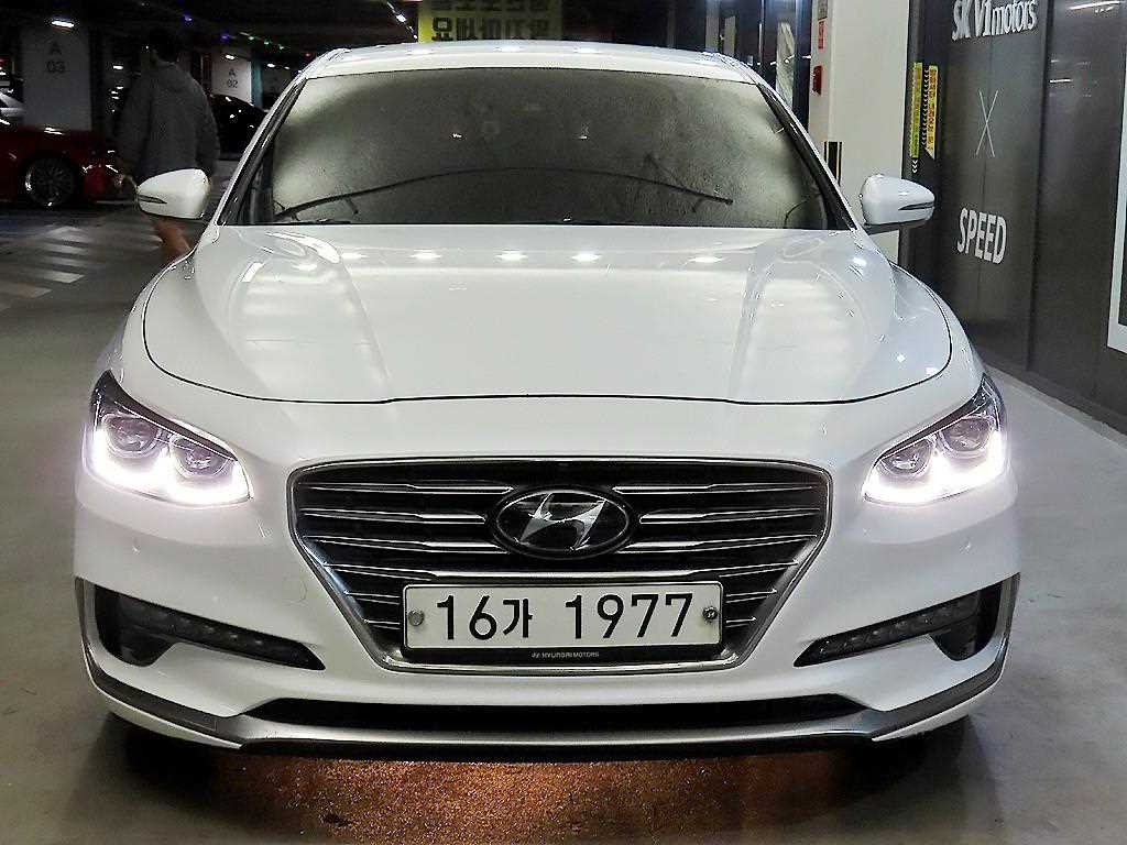 HYUNDAI Grandeur - Vista 2