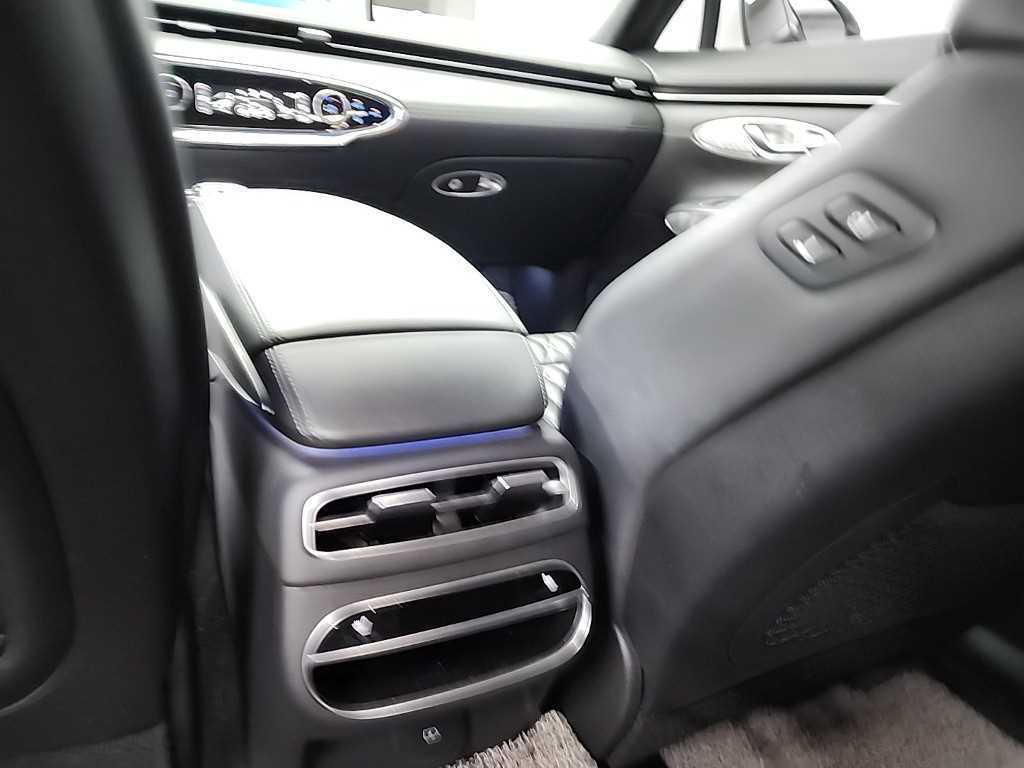 Genesis GV70 2023 Blanco - Importación desde Corea - HF Imports Iquique - Foto 13