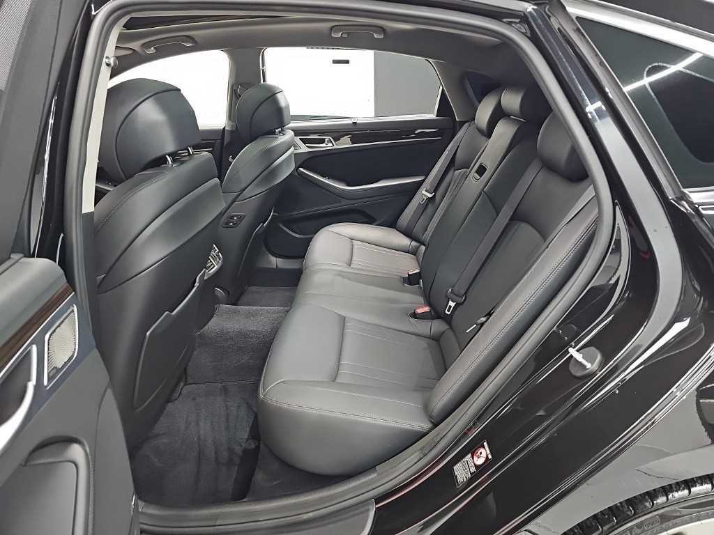 Genesis G80 - Vista 12