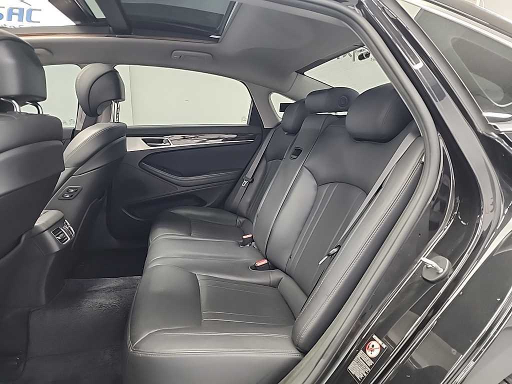 Genesis G80 - Vista 12