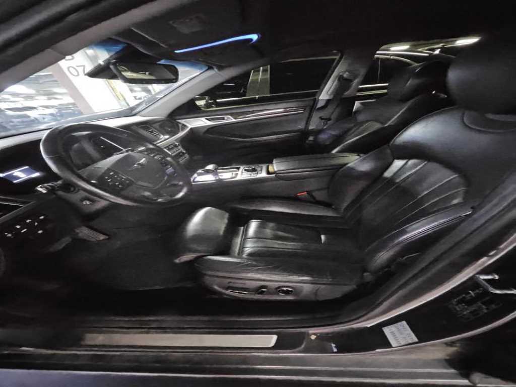 Genesis G80 - Vista 6