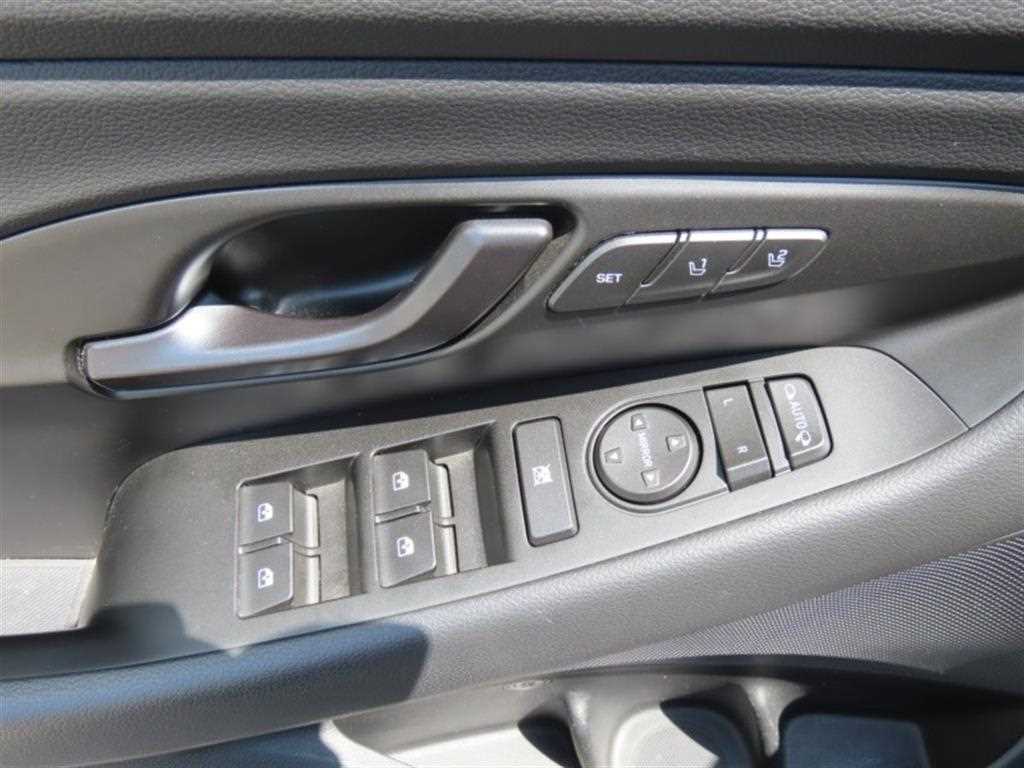 HYUNDAI i30 - Vista 4