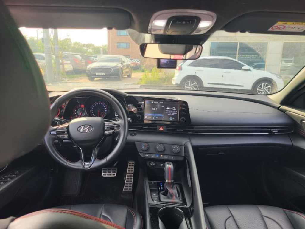 HYUNDAI Avante - Vista 8