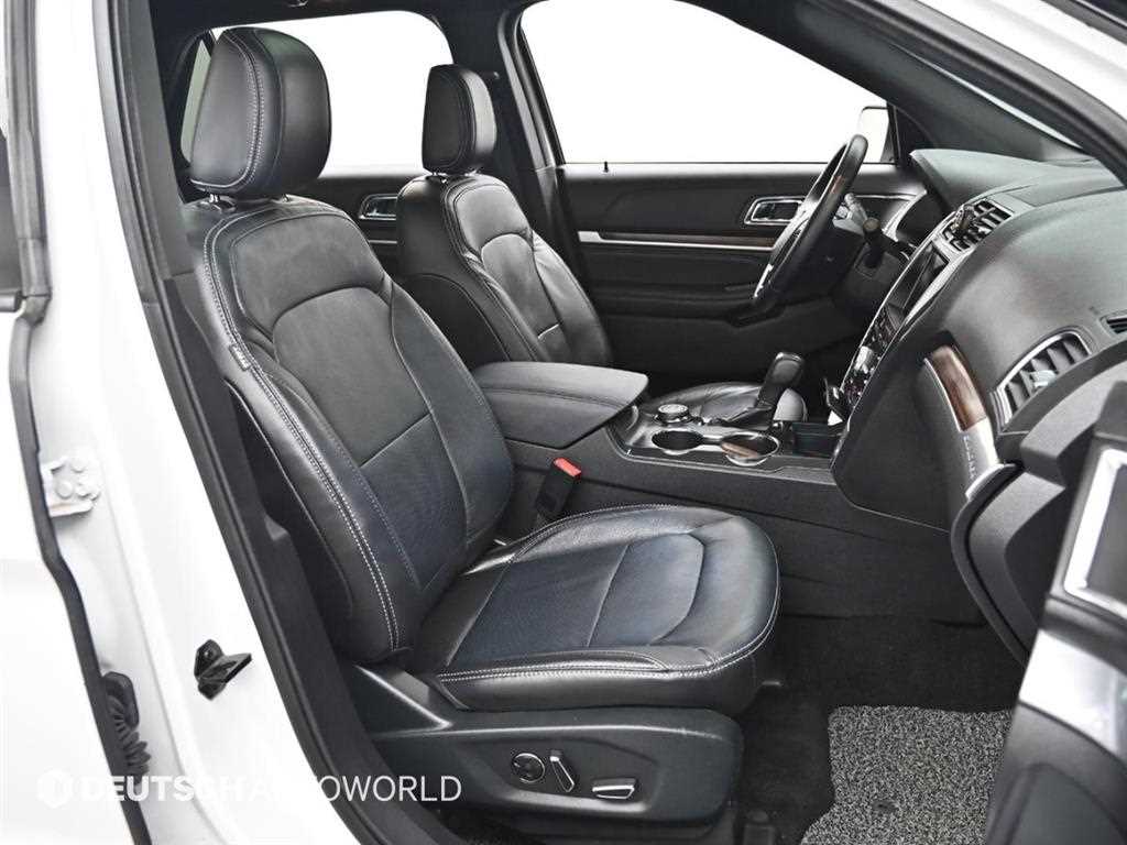 Ford Explorer - Vista 10