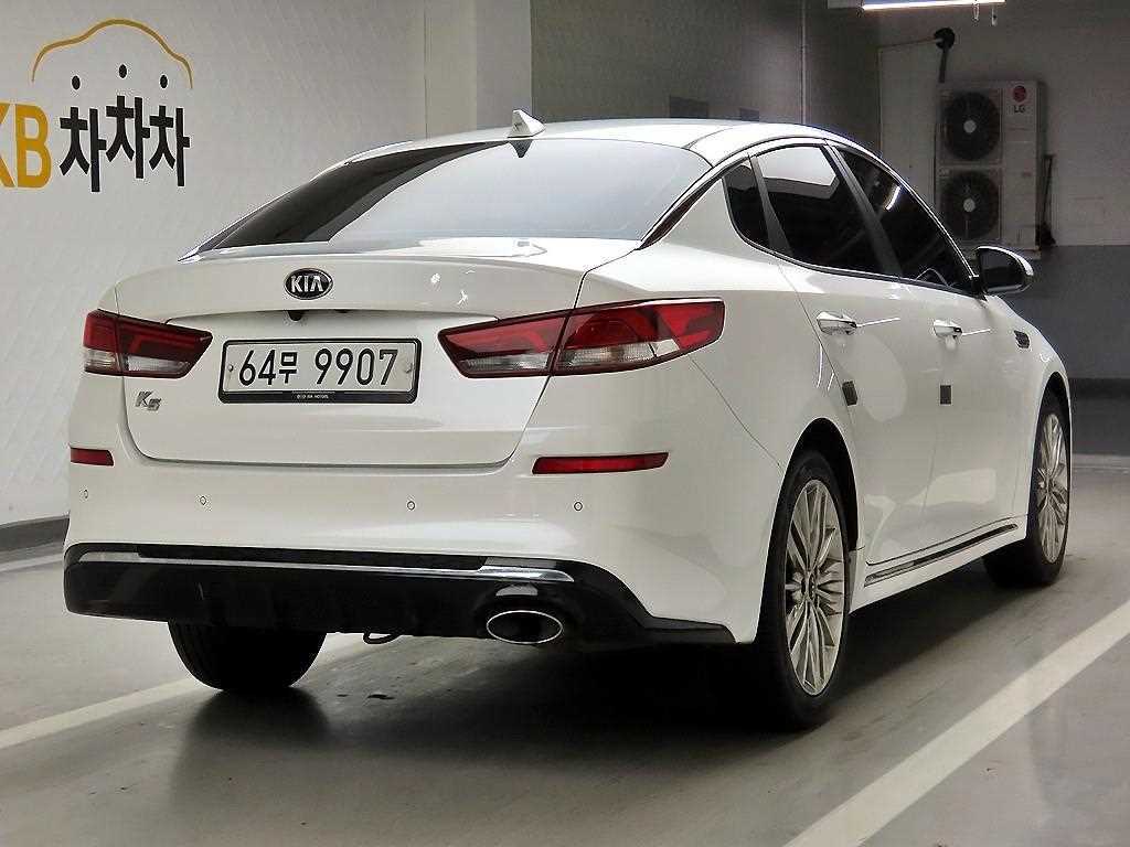 KIA K5 - Vista 4