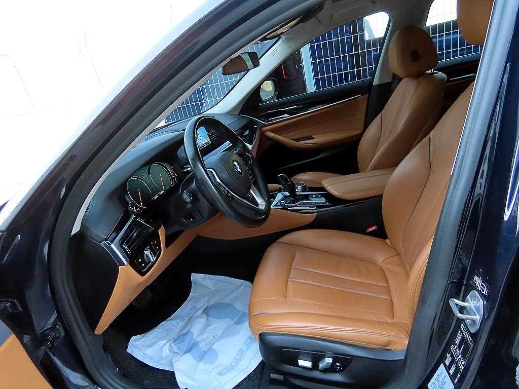 BMW 5 Series - Vista 5