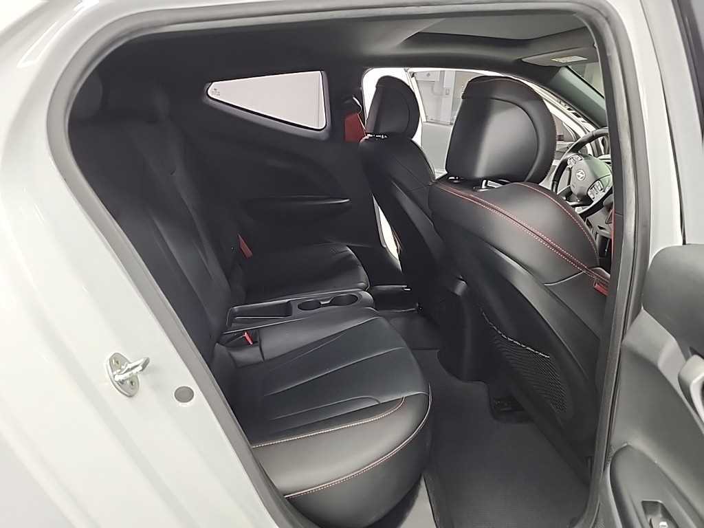 HYUNDAI Veloster - Vista 12
