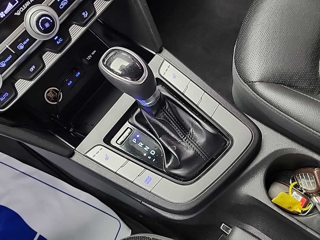 HYUNDAI Avante - Vista 8