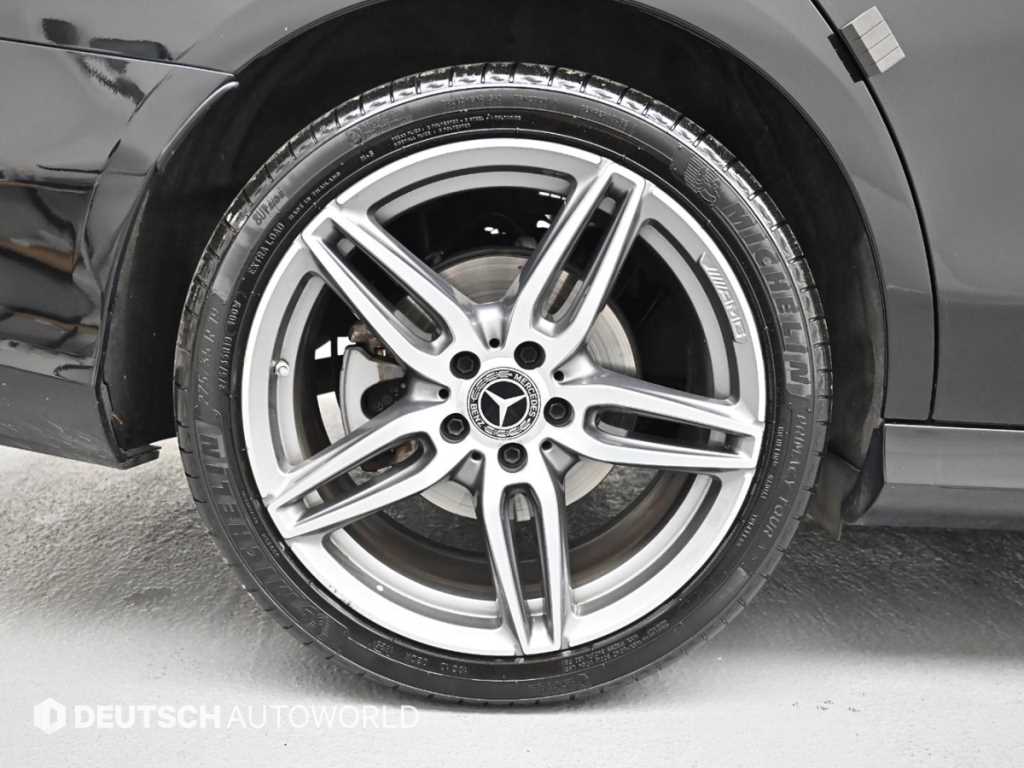 Mercedes Benz E class - Vista 5