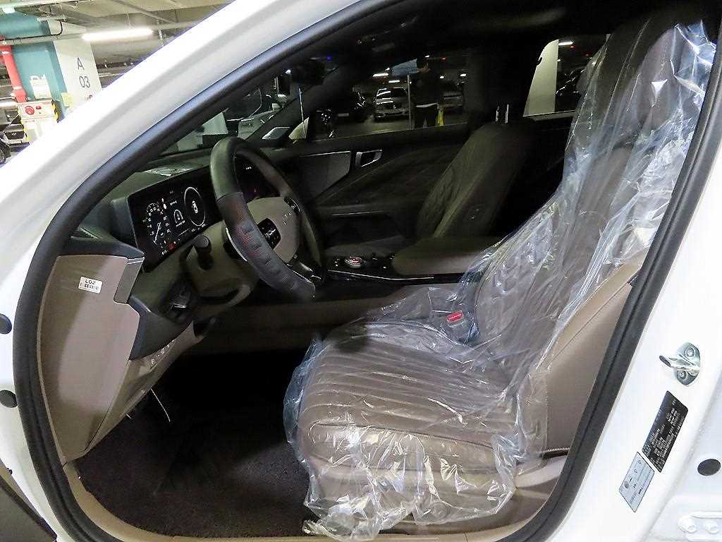 KIA K8 - Vista 6