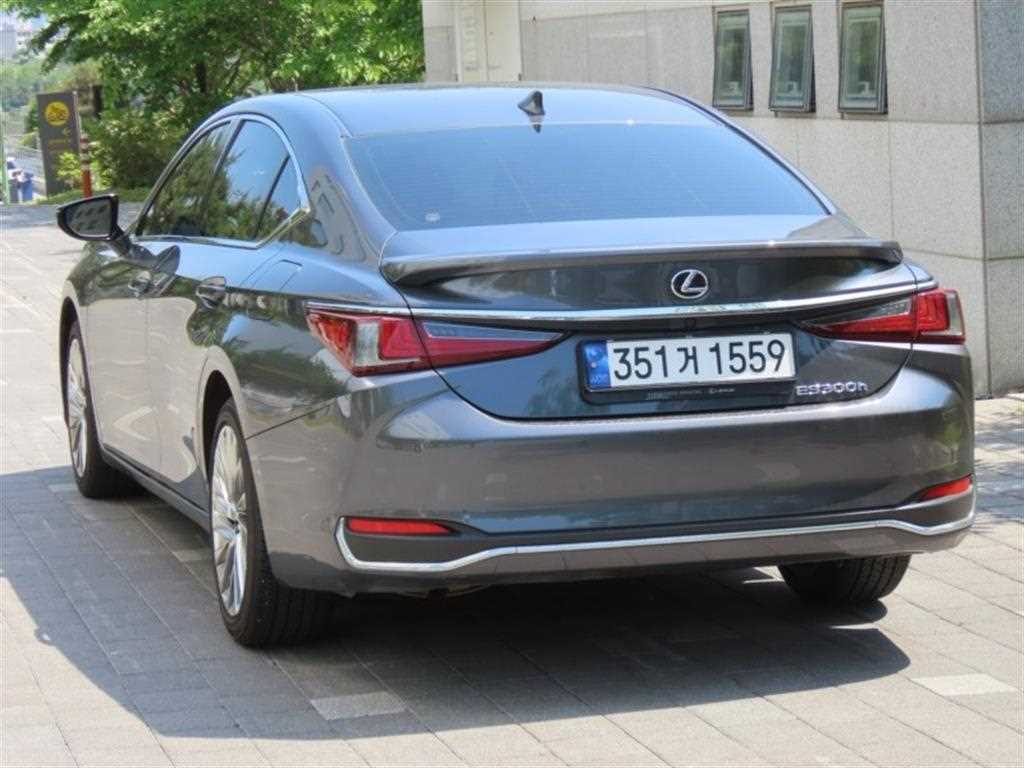 Lexus ES - Vista 4